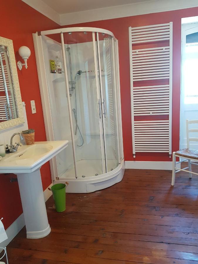 Le Bearn Sous Les Toits Bed & Breakfast Nay  Exterior foto