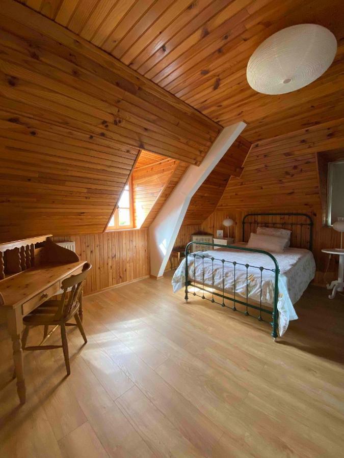 Le Bearn Sous Les Toits Bed & Breakfast Nay  Exterior foto